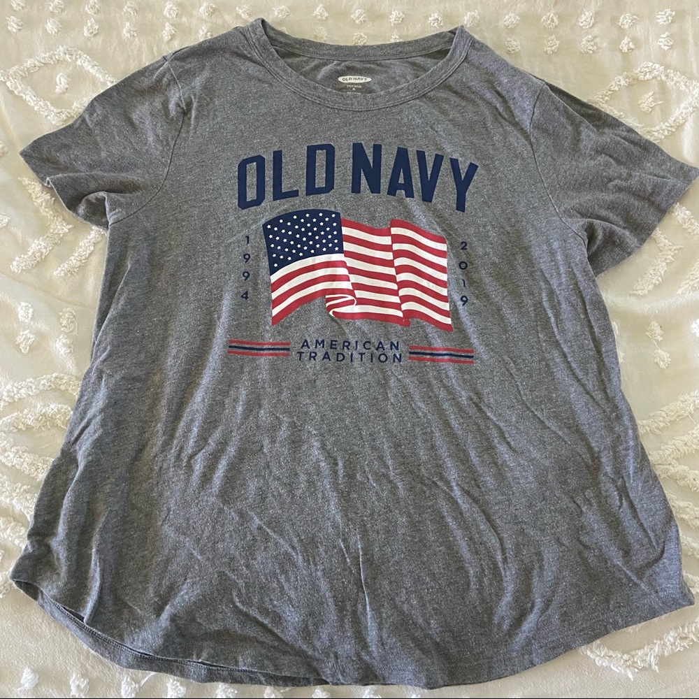 Old navy flag tee